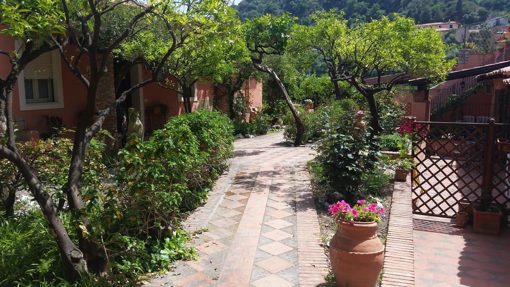 Villa Carmelas تاورمينا المظهر الخارجي الصورة