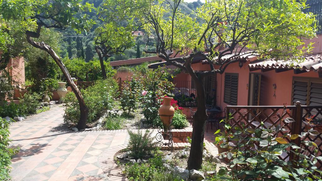 Villa Carmelas تاورمينا المظهر الخارجي الصورة