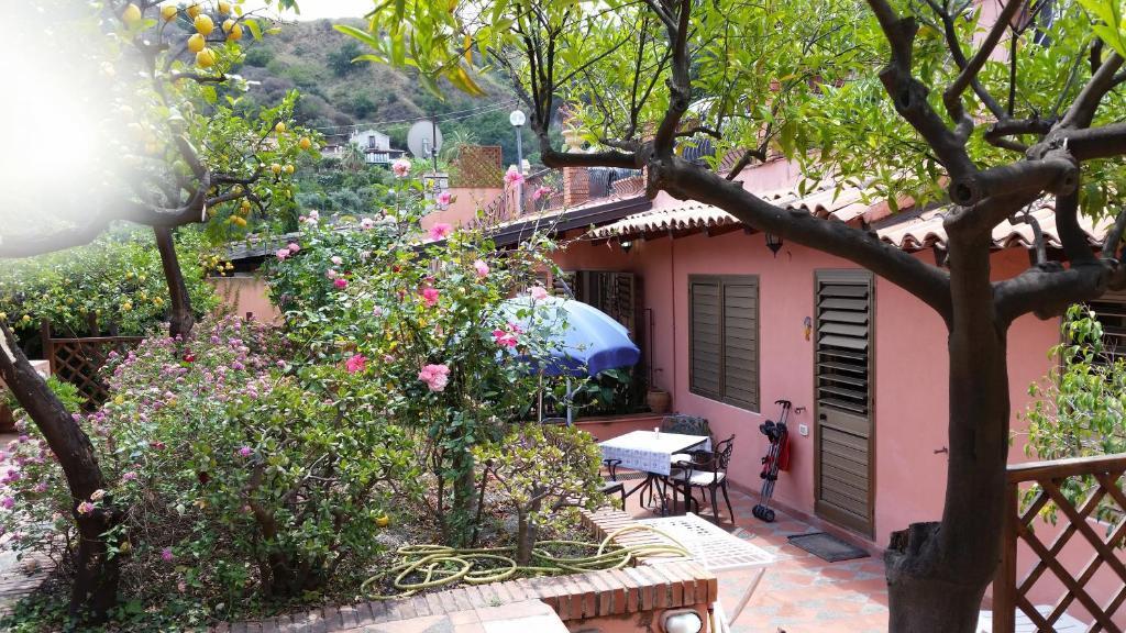 Villa Carmelas تاورمينا المظهر الخارجي الصورة